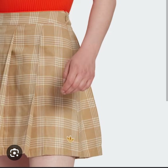 ❤️🔥Adidas collegiate skirt ❤️🔥( BNWOT) SIZE XS - Picture 4 of 6